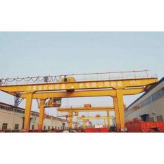 u型龍門(mén)式起重機(jī)