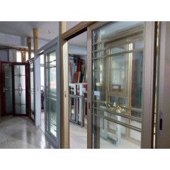 店內(nèi)展示 (4)